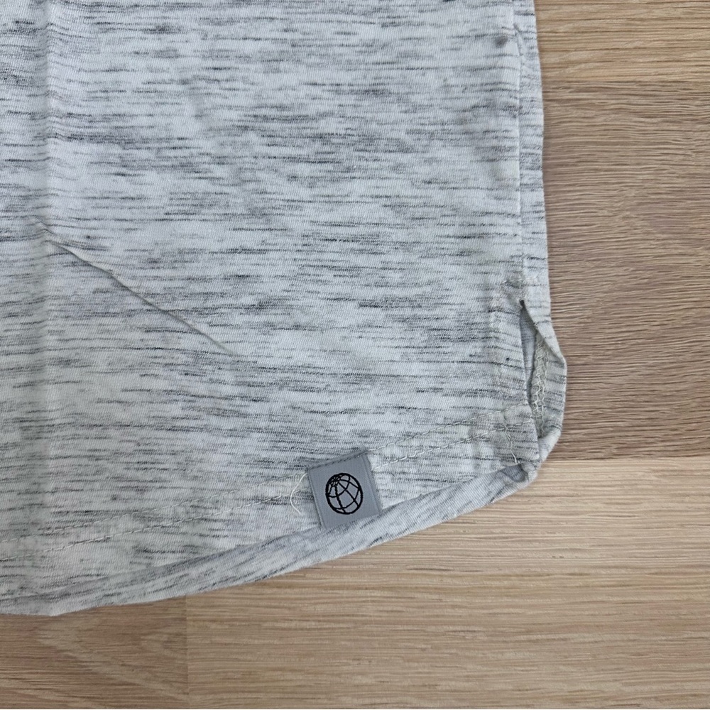 FREE PLANET - MENS - SLEEVELESS TANK TOP  - SIZE LARGE - Picture 6 of 6